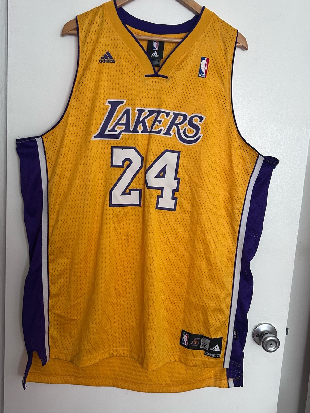 Adidas Kobe Bryant #24 Lakers Gold Swingman Jersey XXL +2